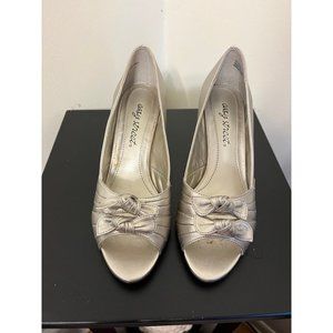 Easy Street Womens Open Toe Shoes Size 5.5